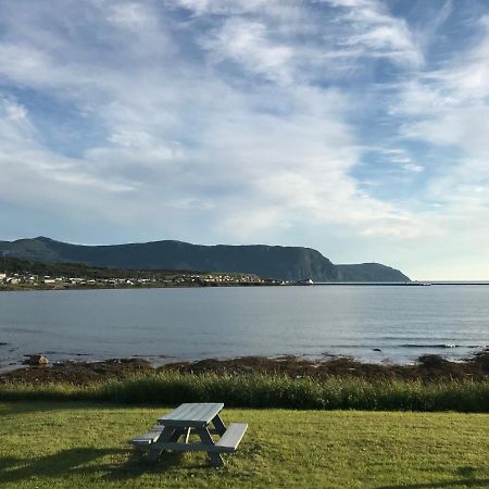 Wildflowers Country Inn ロッキー・ハーバー エクステリア 写真